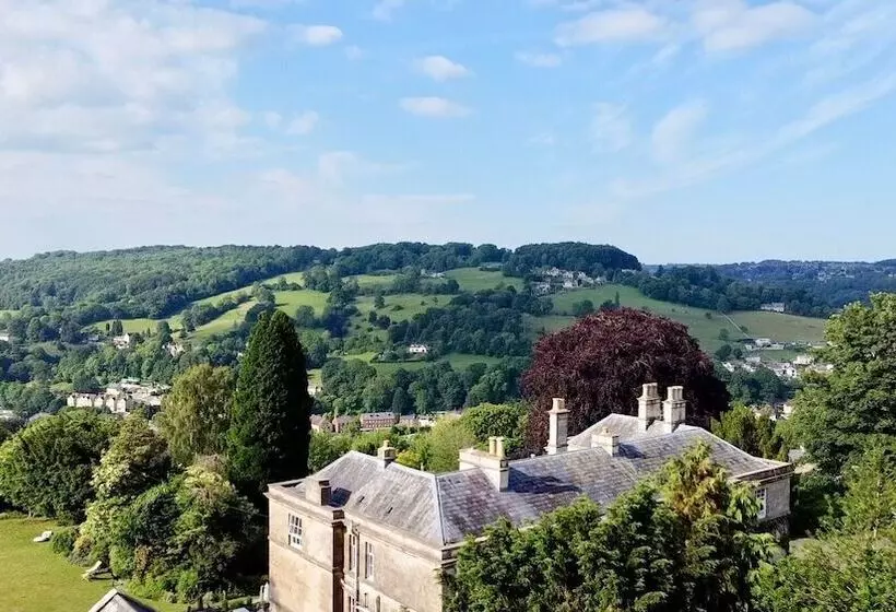 فندق Burleigh Court