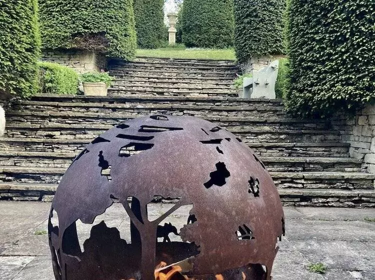 فندق Burleigh Court