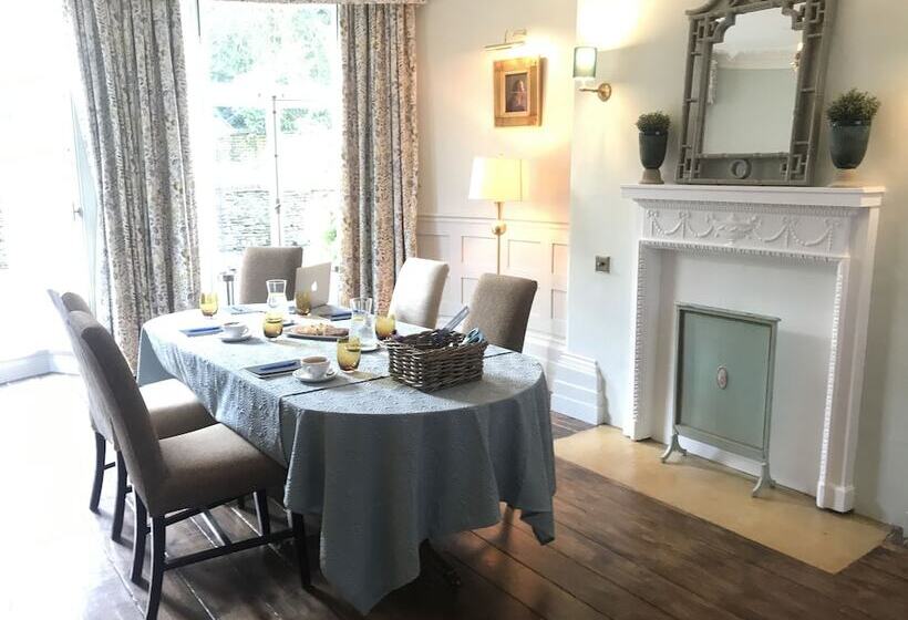 فندق Burleigh Court