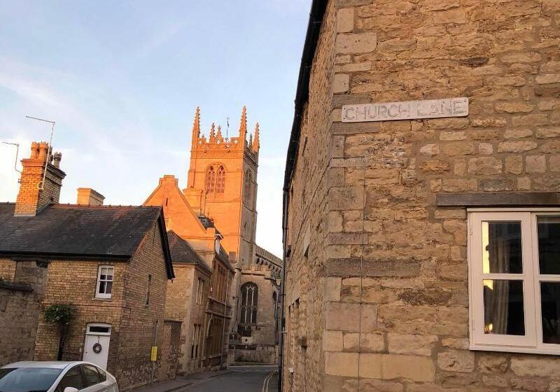 Отель Candlesticks