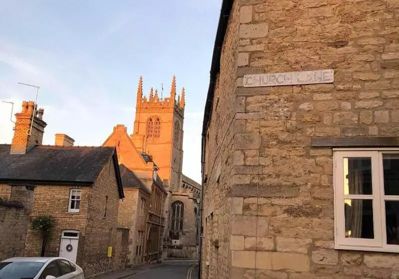 فندق Candlesticks