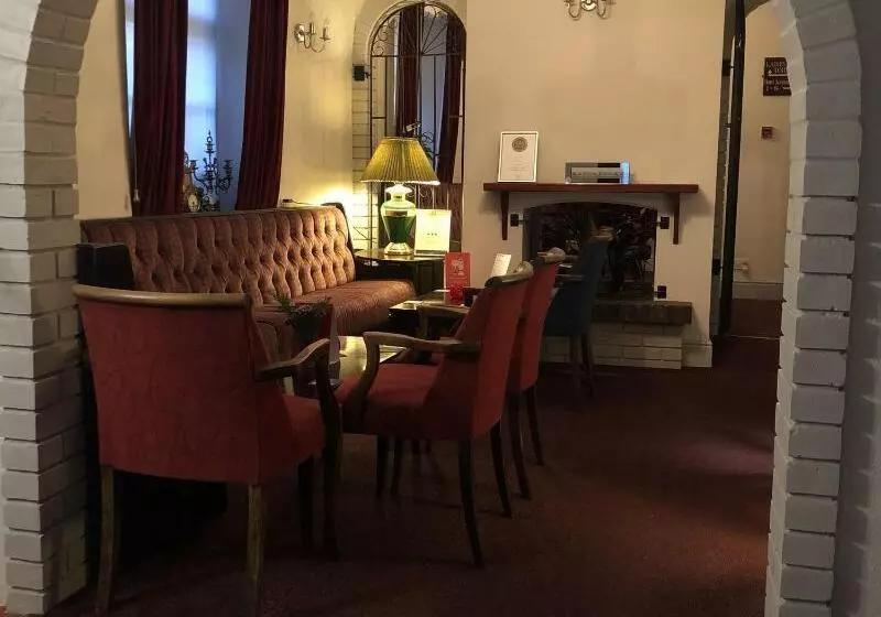 فندق Candlesticks