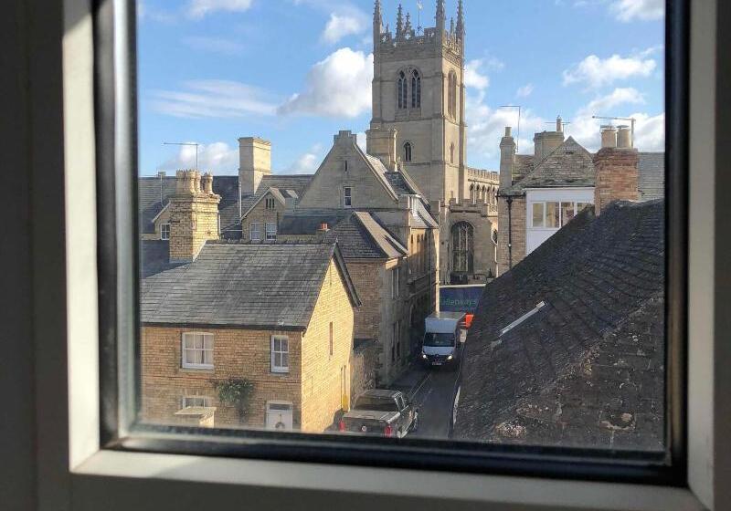 Отель Candlesticks