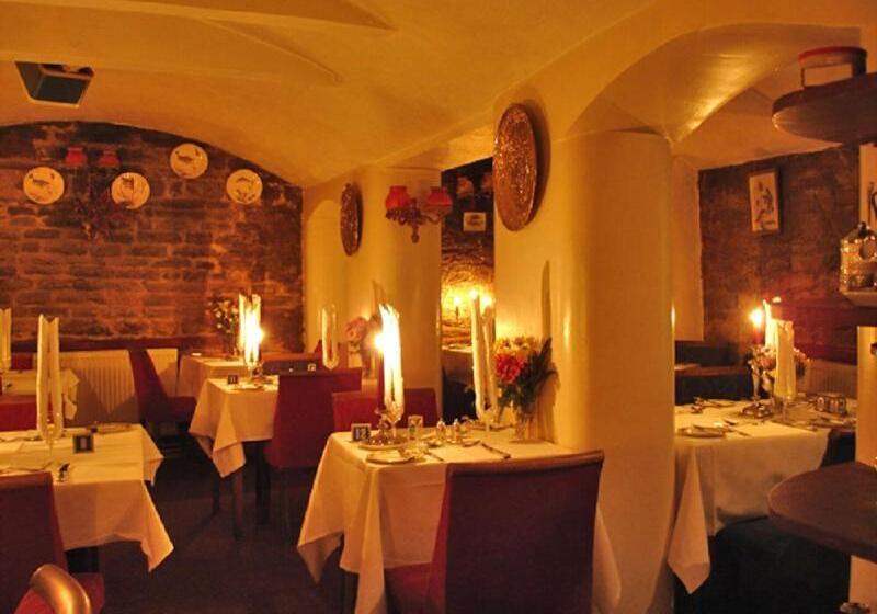 Отель Candlesticks