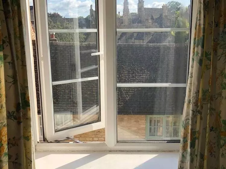 فندق Candlesticks