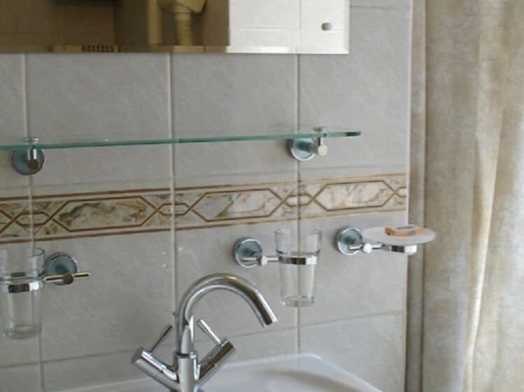 Отель Candlesticks