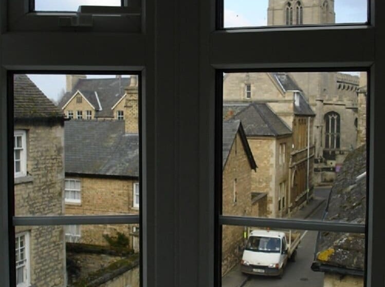 Отель Candlesticks