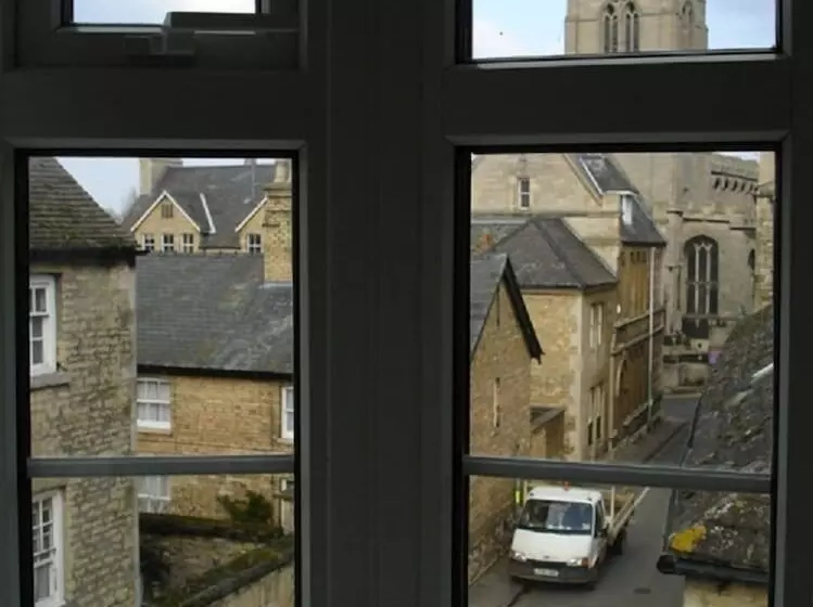 فندق Candlesticks