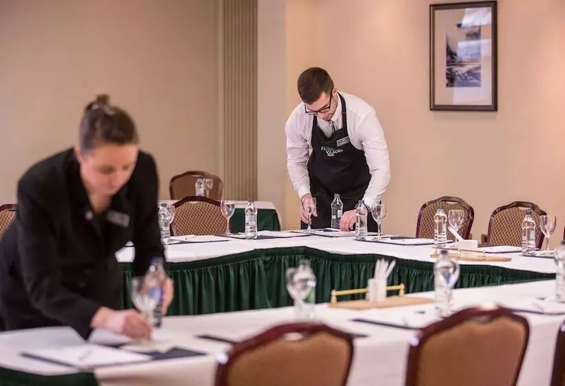 Отель Everglades