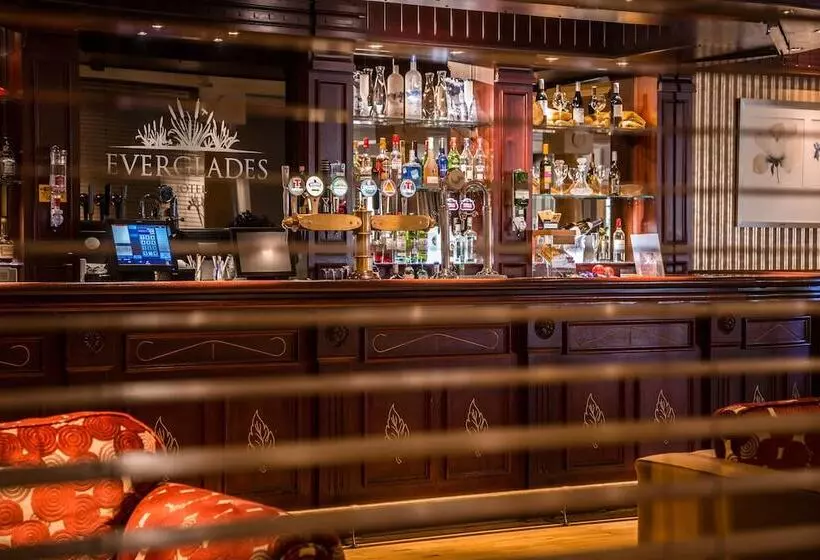 Отель Everglades