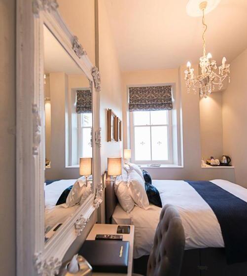 فندق Glewstone Court Country House