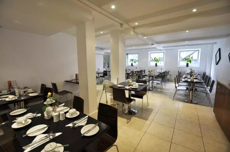 Kensington Court Hotel   Earls Court