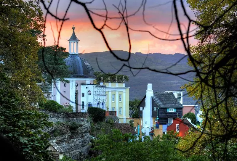 فندق Portmeirion Village & Castell Deudraeth