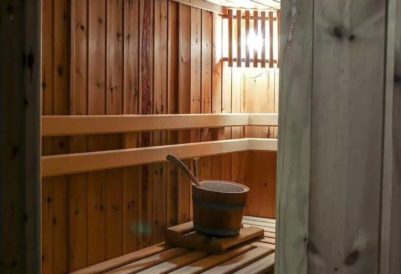 Отель Sariza Spring