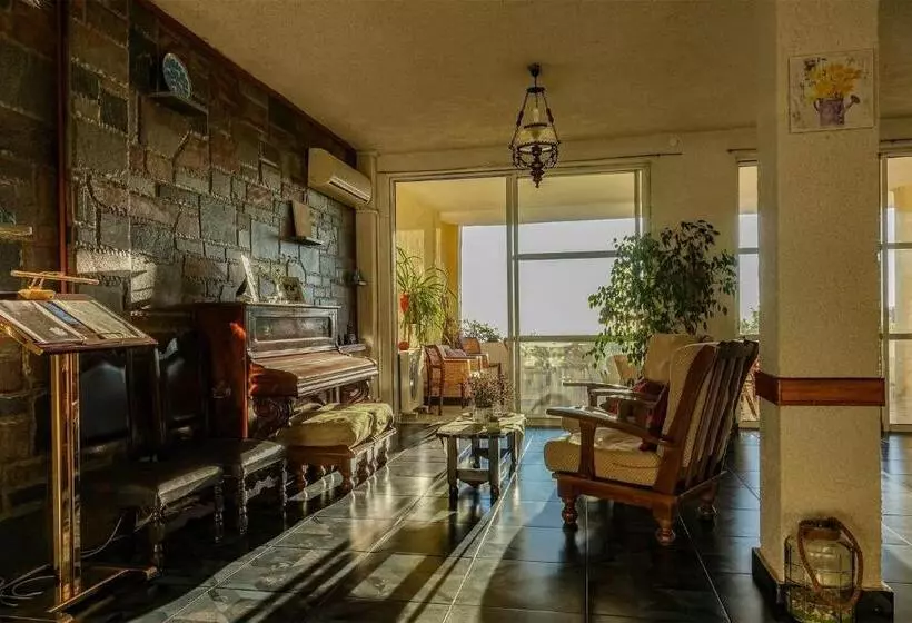 Отель Sariza Spring