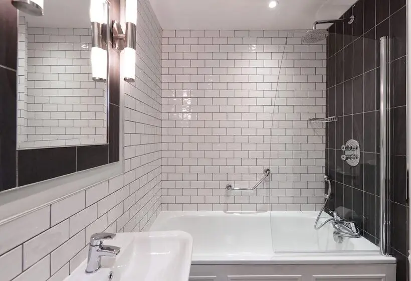 Отель The Belsfield