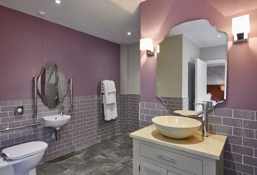 Отель The Belsfield