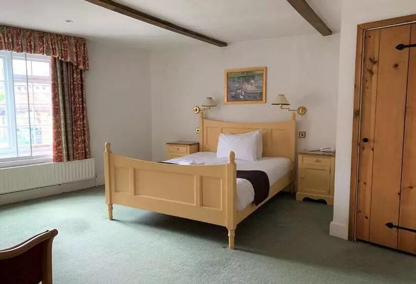 Отель Warren Lodge