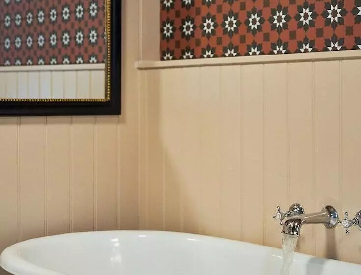 هتل The White Hart