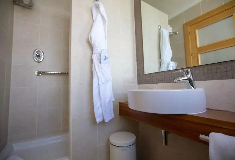 The Caleta Hotel Health, Beauty & Conference Centre