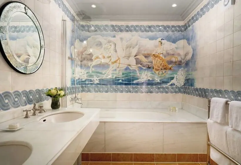 The Gore London Starhotels Collezione