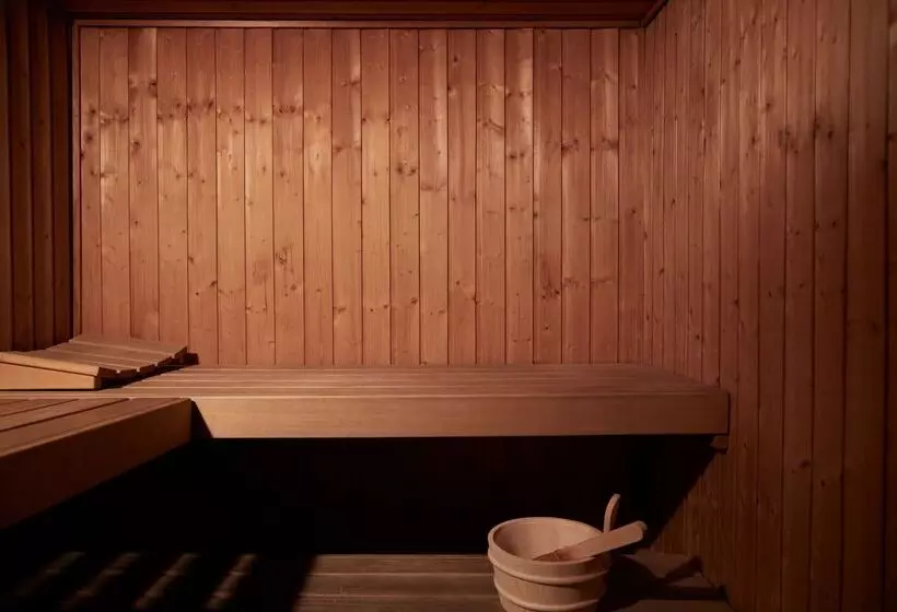 Brown Acropol, a Member of Brown Hotels