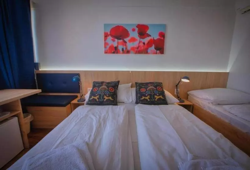 בית מלון כפרי Lido