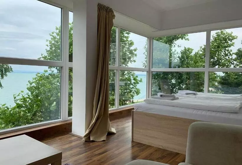 בית מלון כפרי Lido