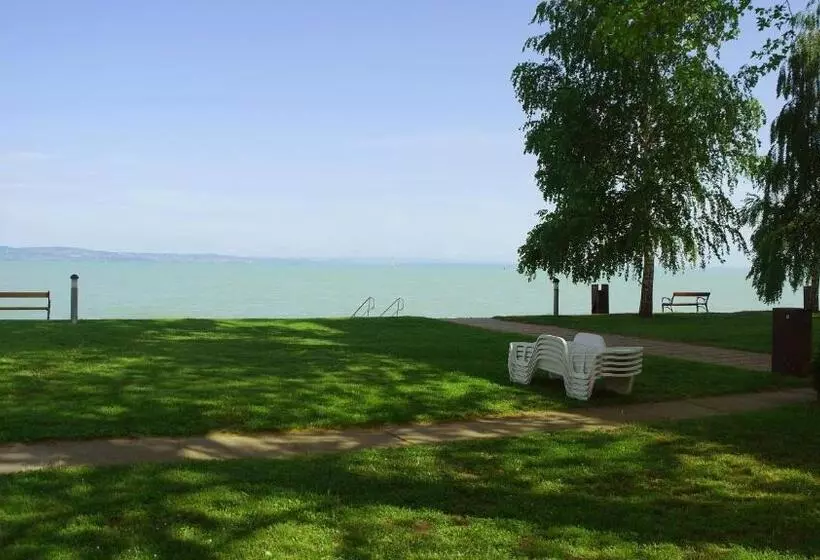 בית מלון כפרי Lido