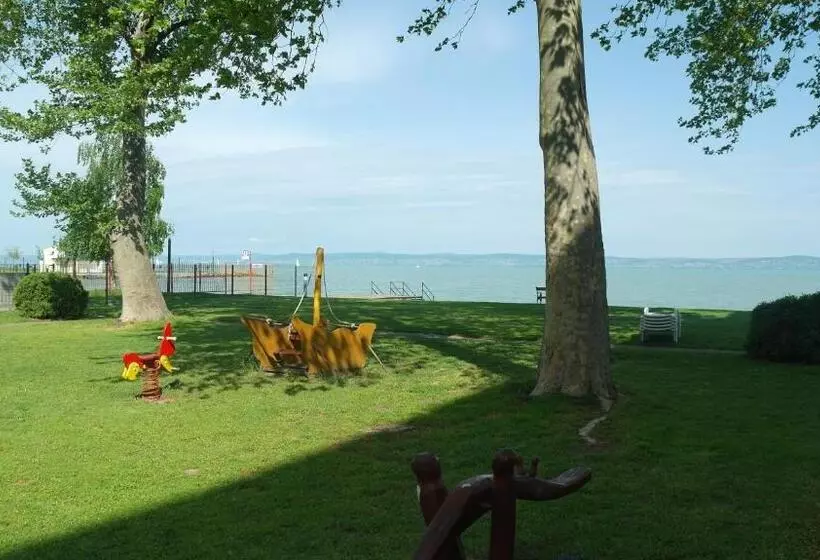 בית מלון כפרי Lido