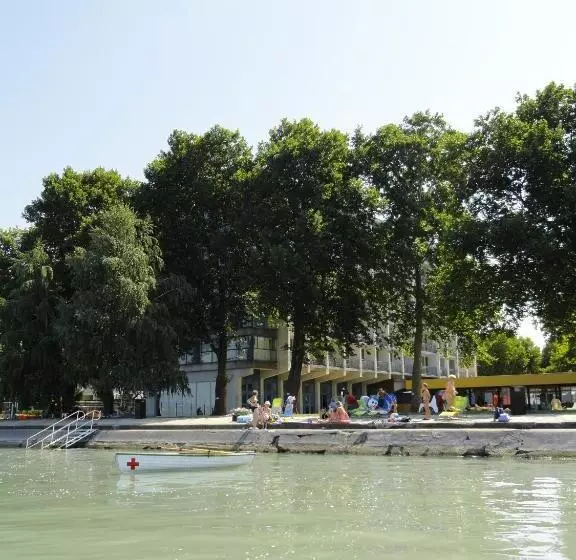 בית מלון כפרי Lido