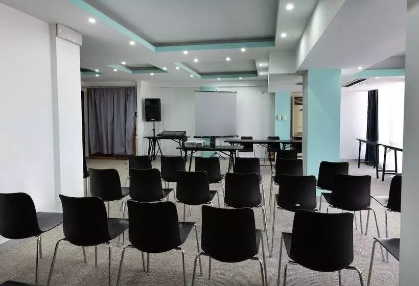 فندق Metropolitan