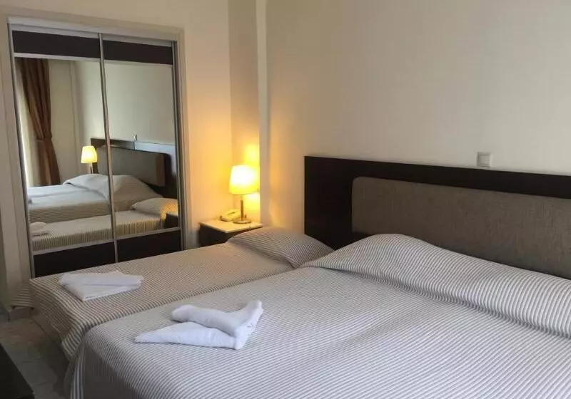 בית מלון כפרי Minoa