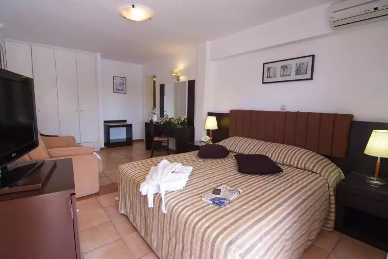 בית מלון כפרי Minoa