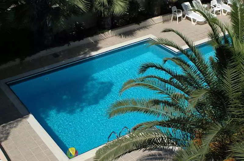 בית מלון כפרי Myrto