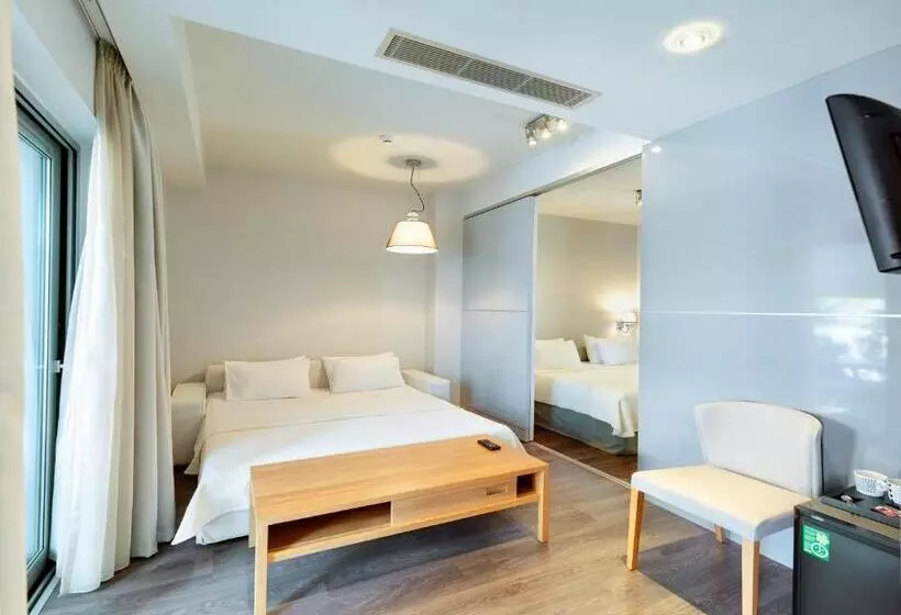 호텔 Phidias Piraeus