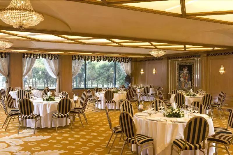 Отель Royal Olympic