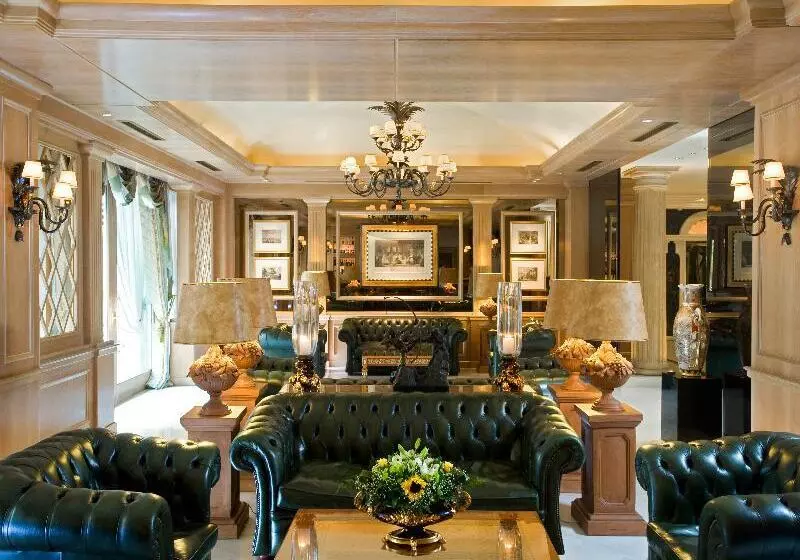 Отель Royal Olympic