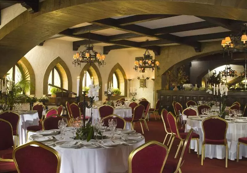 Отель Royal Olympic