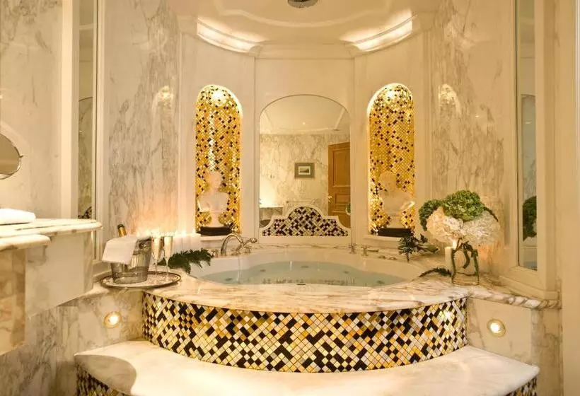 Отель Royal Olympic