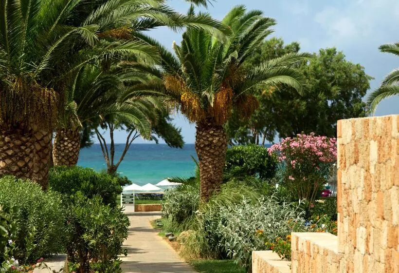 Kernos Beach Hotel & Bungalows