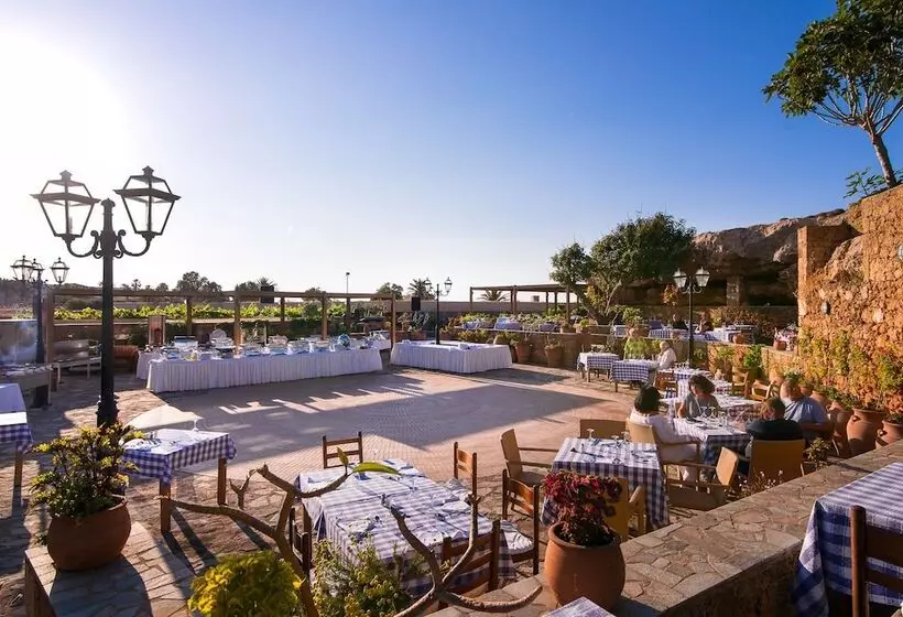 Kernos Beach Hotel & Bungalows