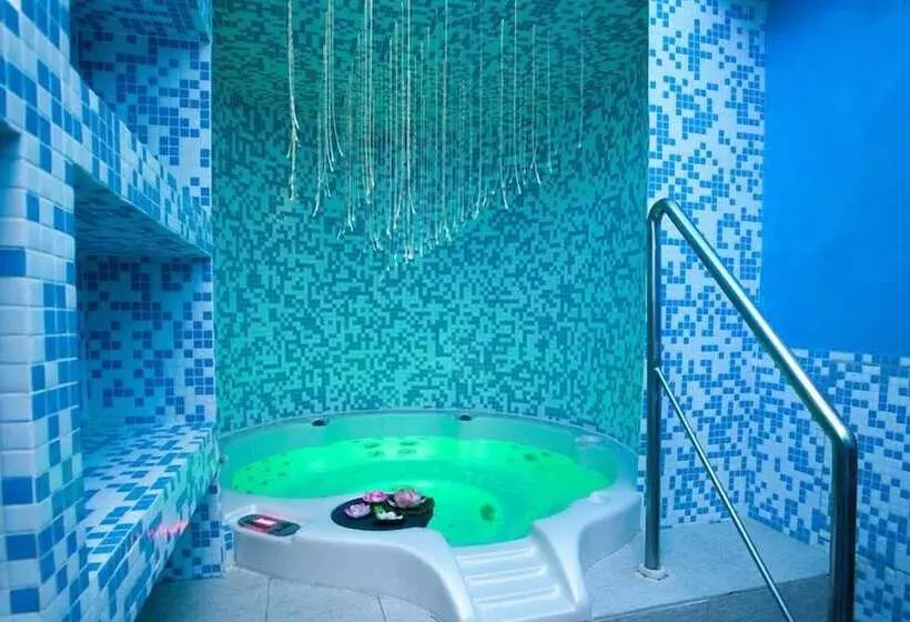 فندق Alexander Palace