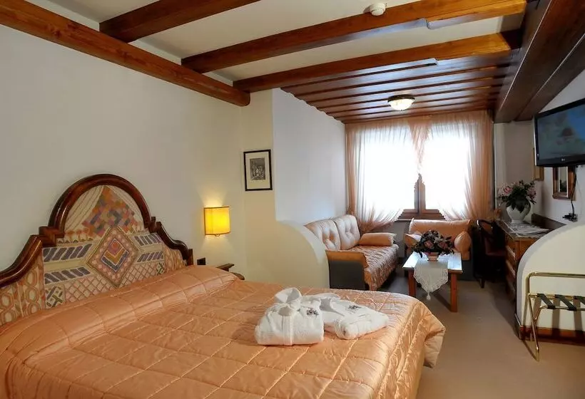 Отель Alla Posta   Famiglia Pra Dal 1866 A Caprile