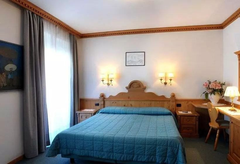 Отель Alla Posta   Famiglia Pra Dal 1866 A Caprile