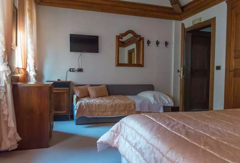 Отель Alla Posta   Famiglia Pra Dal 1866 A Caprile