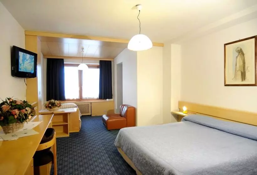 Отель Alla Posta   Famiglia Pra Dal 1866 A Caprile