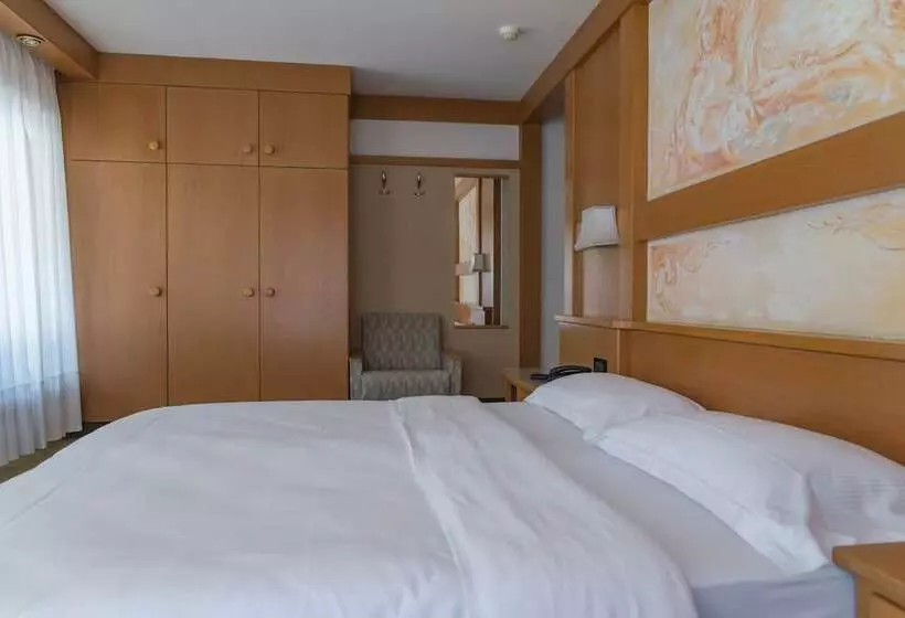 Отель Alla Posta   Famiglia Pra Dal 1866 A Caprile