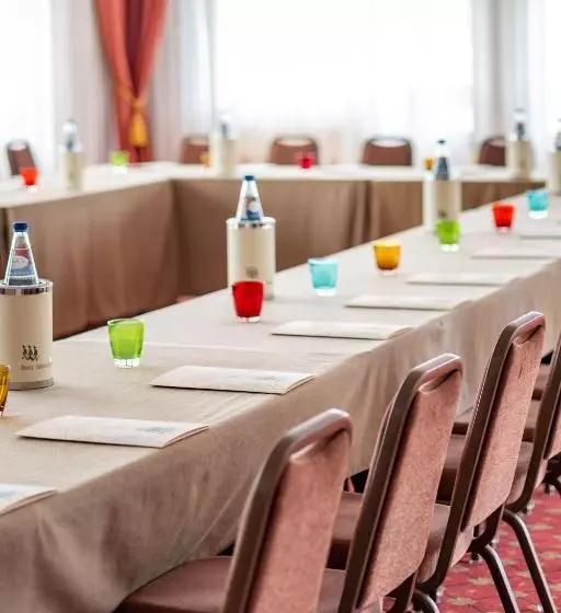 ホテル Ambasciatori