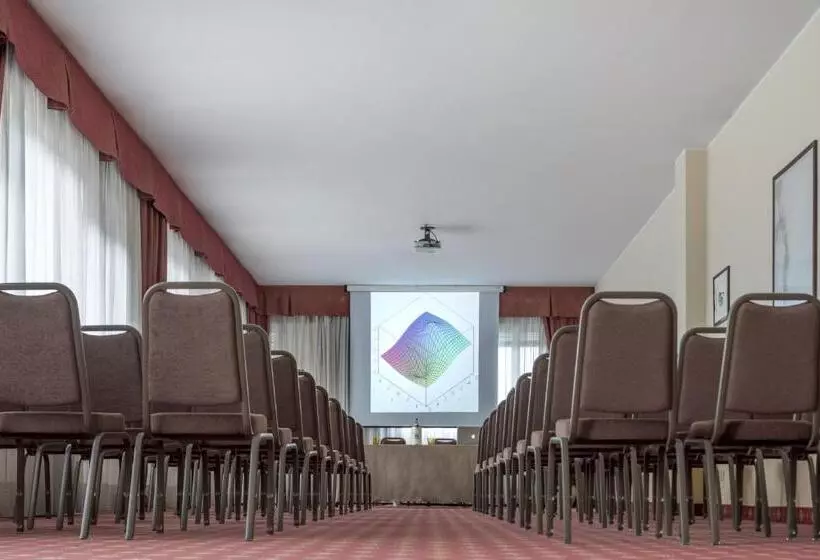 ホテル Ambasciatori